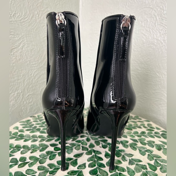 Steve Madden Valiant Patent Leather Zipper Pointed Toe Ankle Boots size 7.5 - Picture 4 of 9